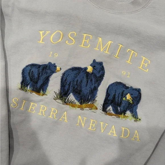 Brandy Melville Yosemite Sierra Nevada Crewneck Sweater with bears - Picture 2 of 3